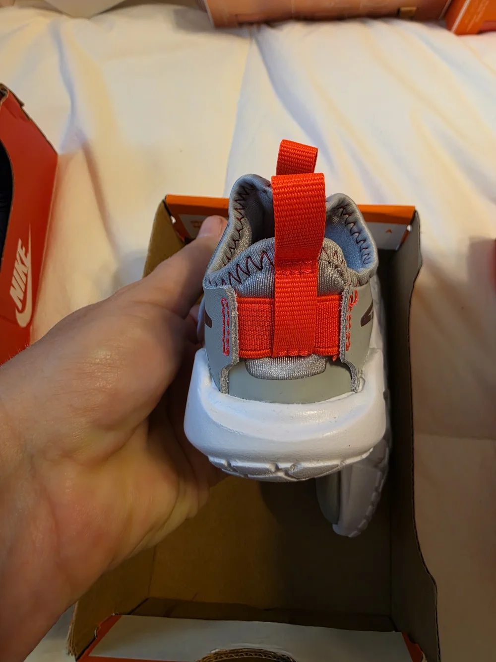 Nike easy slip